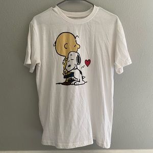 Unisex Charlie Brown Medium t-shirt
